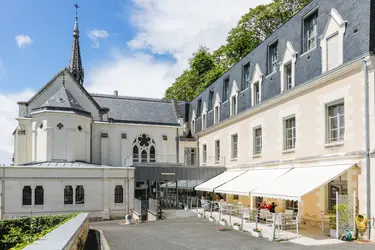 emeis-maison-de-retraite-choiseul-terrasse