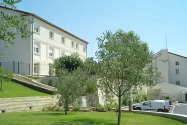 emeis maison de retraite diamantine parking