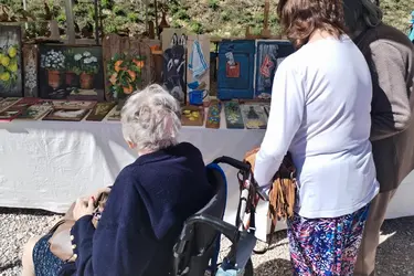 emeis maison de retraite diamantine stand peintures