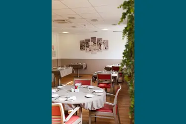 emeis maison de retraite docteur lhoste salle de restaurant