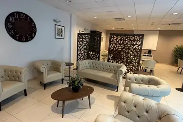 emeis-maison-de-retraite-edith-piaf-salon-2