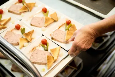 emeis maison de retraite saint jean repas