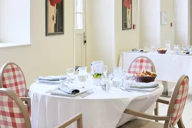 emeis maison de retraite saint jean table