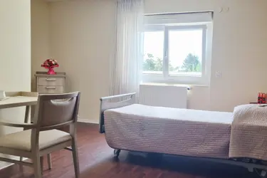 emeis-maison-de-retraite-sainte-anne-chambre