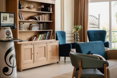 emeis residence le clos saint sebastien salon activites