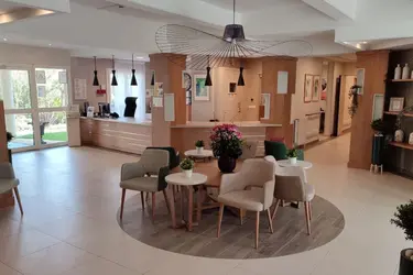 emeis residence villa garlande accueil