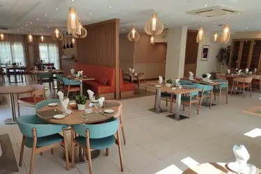 emeis residence villa garlande salle de restaurant