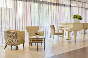 emeis villa gallia salon piano