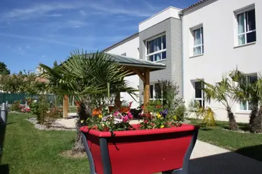 maison de retraite les aloes saint sulpice de royan 06