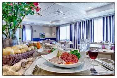 maison de retraite andernos les bains salle a manger