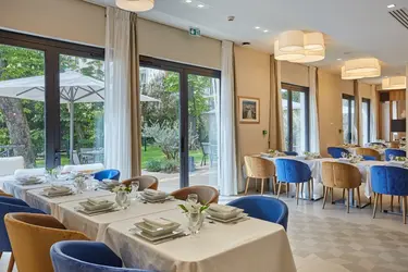 maison de retraite assomption salle de restaurant