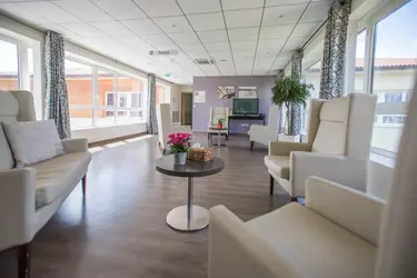 maison de retraite athena villeneuve de riviere salon