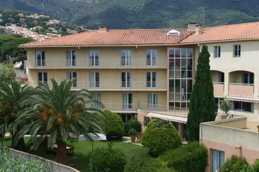 maison de retraite le bois joli cavalaire sur mer 04