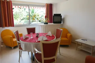 maison de retraite le bois joli cavalaire sur mer 07