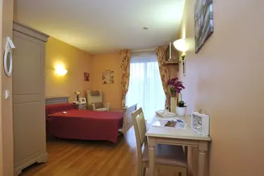 maison de retraite les bords de l oise creil chambre chambre 1