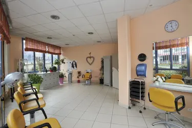 maison de retraite les bords de l oise salon coiffure