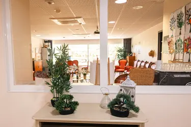 maison de retraite carbon blanc salon d activite