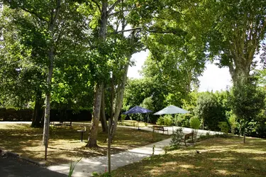 maison de retraite les chardons bleus jardin