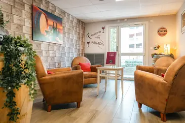 maison de retraite la cheneraie salon marron