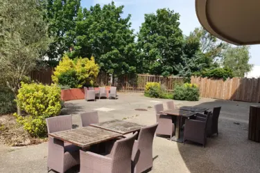 maison de retraite clos des meuniers jardin therapeu 0