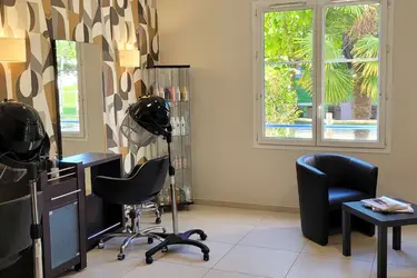 maison de retraite le clos des meuniers salon coiffure