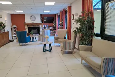 maison de retraite de coissy aurillac salon cheminee