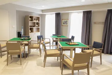 maison de retraite les jardins de beauvallon activites