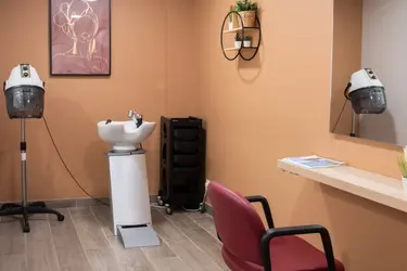 maison de retraite les jardins de la crau miramas salon de coiffure