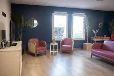 maison de retraite les jardins de la crau miramas salon de repos