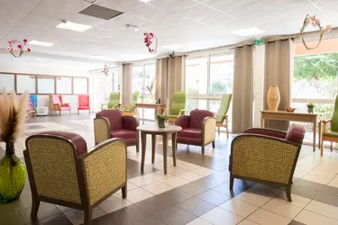 maison de retraite les jardins de la crau miramas salon