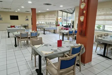 maison de retraite l hermitage salle de restaurant