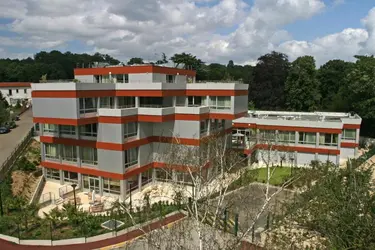 maison de retraite les lys rocquencourt 01 0