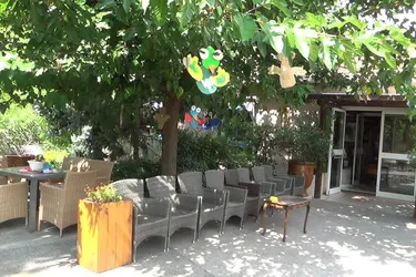 maison de retraite maison bleue gattieres jardin