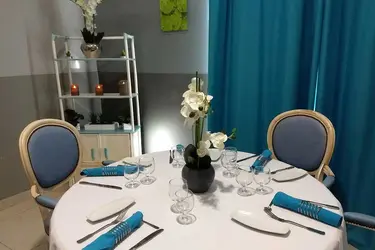 maison de retraite maison bleue table restaurant