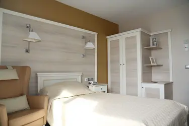 maison de retraite les oliviers saint laurent du var 07