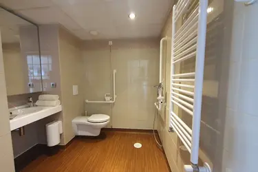 maison de retraite les oliviers saint laurent du var salle d eau