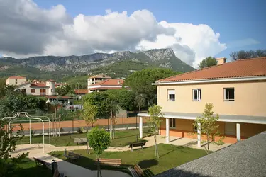 maison de retraite les oliviers la valette du var 01 2