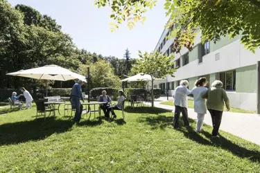 maison de retraite du parc chambray les tours 04