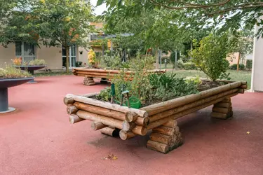 maison de retraite les pergolas jardin