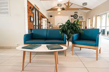 maison de retraite pergolas lobby