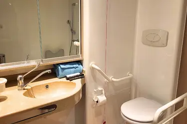 maison de retraite quai des brumes salle de bain 1