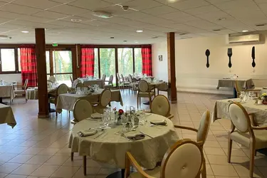 maison de retraite residence ondine salle de restaurant