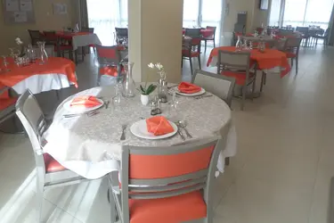 maison de retraite residence victoria salle de restaurant