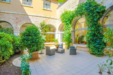 maison de retraite les rives de cabessut exterieurcloitre