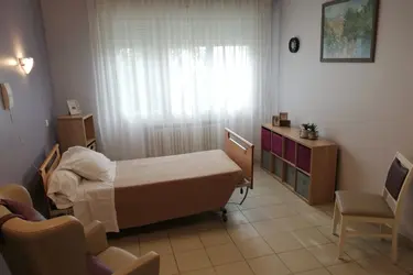 maison de retraite rognac chambre