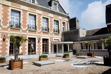 maison de retraite saint fursy peronne 80 d