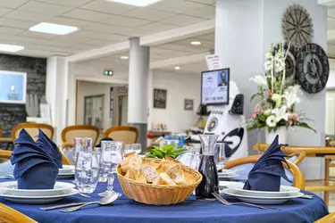 maison de retraite la tour de pujols villeneuve sur lotp2m0421 dxo snapseed