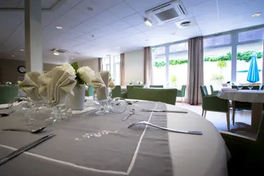 maison de retraite villa des aines bonnieres sur seine restaurant