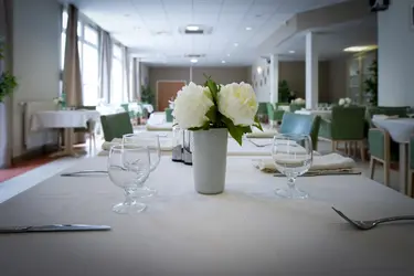 maison de retraite villa des aines bonnieres sur seine restaurant 2