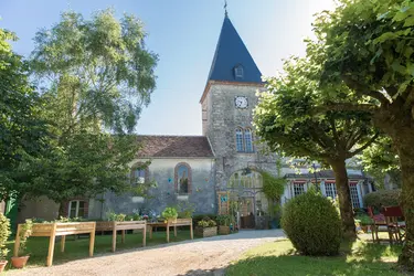 maison de retraite chateau de villeniard jardins therapeutique et chapelle